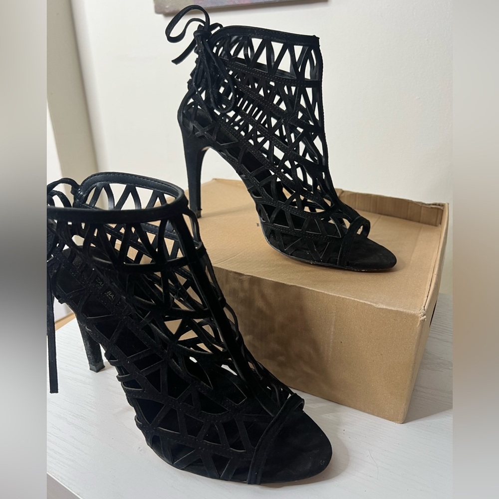 Zara Black Cutout Heels - Picture 4 of 12